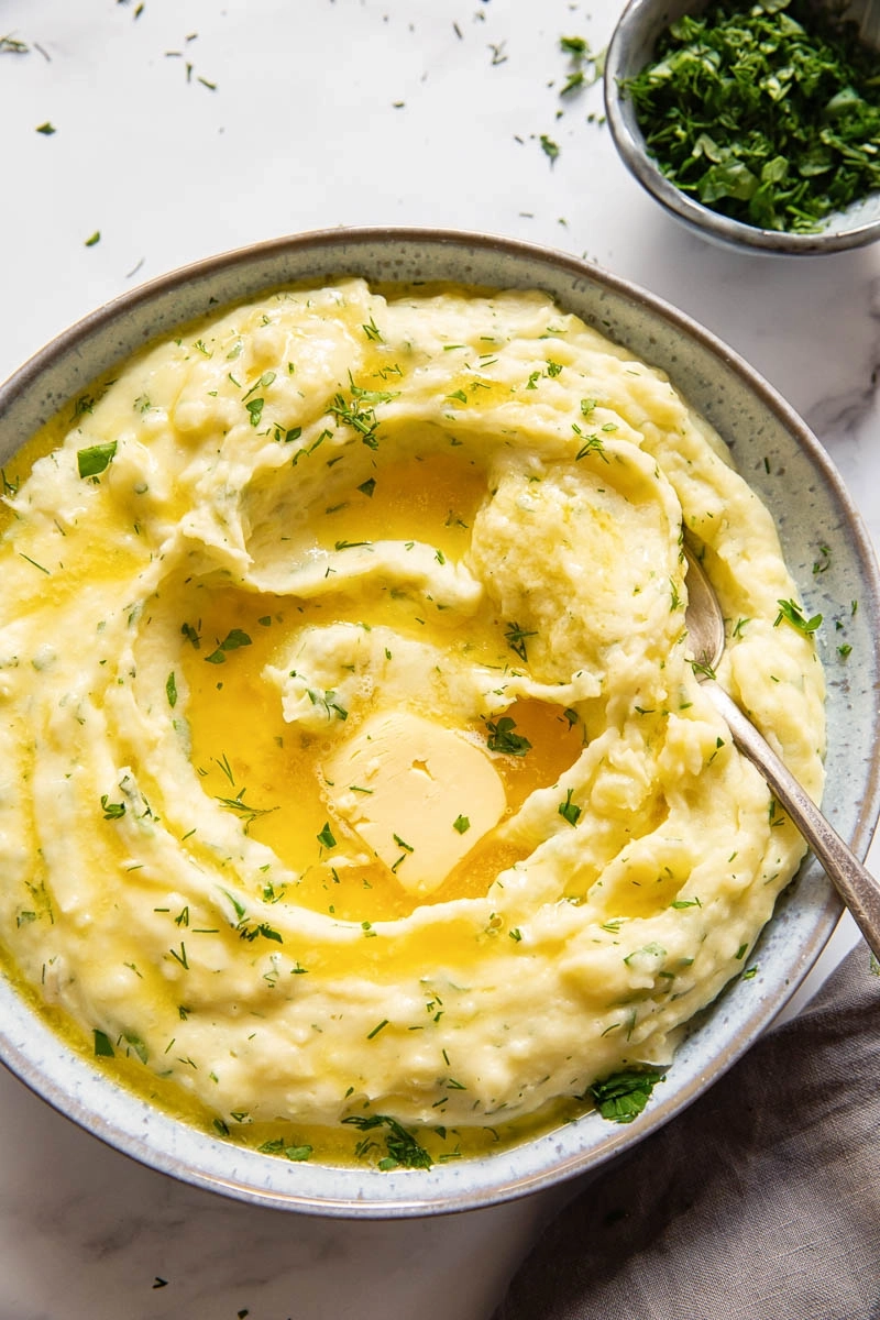 Herb and garlic mashed potatoes