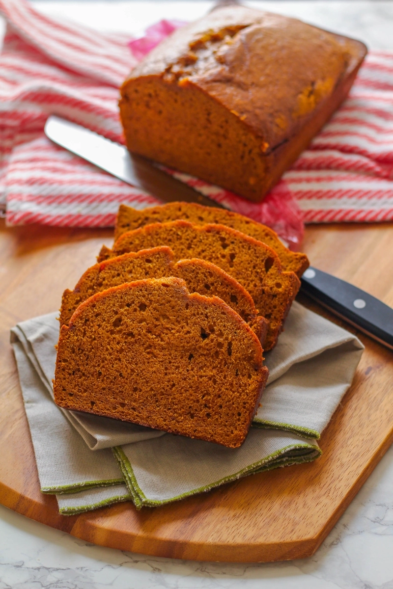 Super moist pumpkin bread