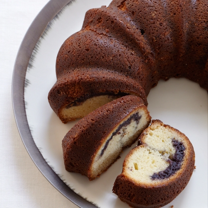 Blueberry-sour cream coffee cake