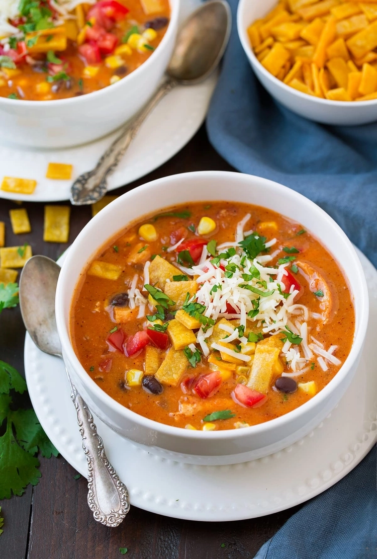 Cheesy chicken enchilada soup